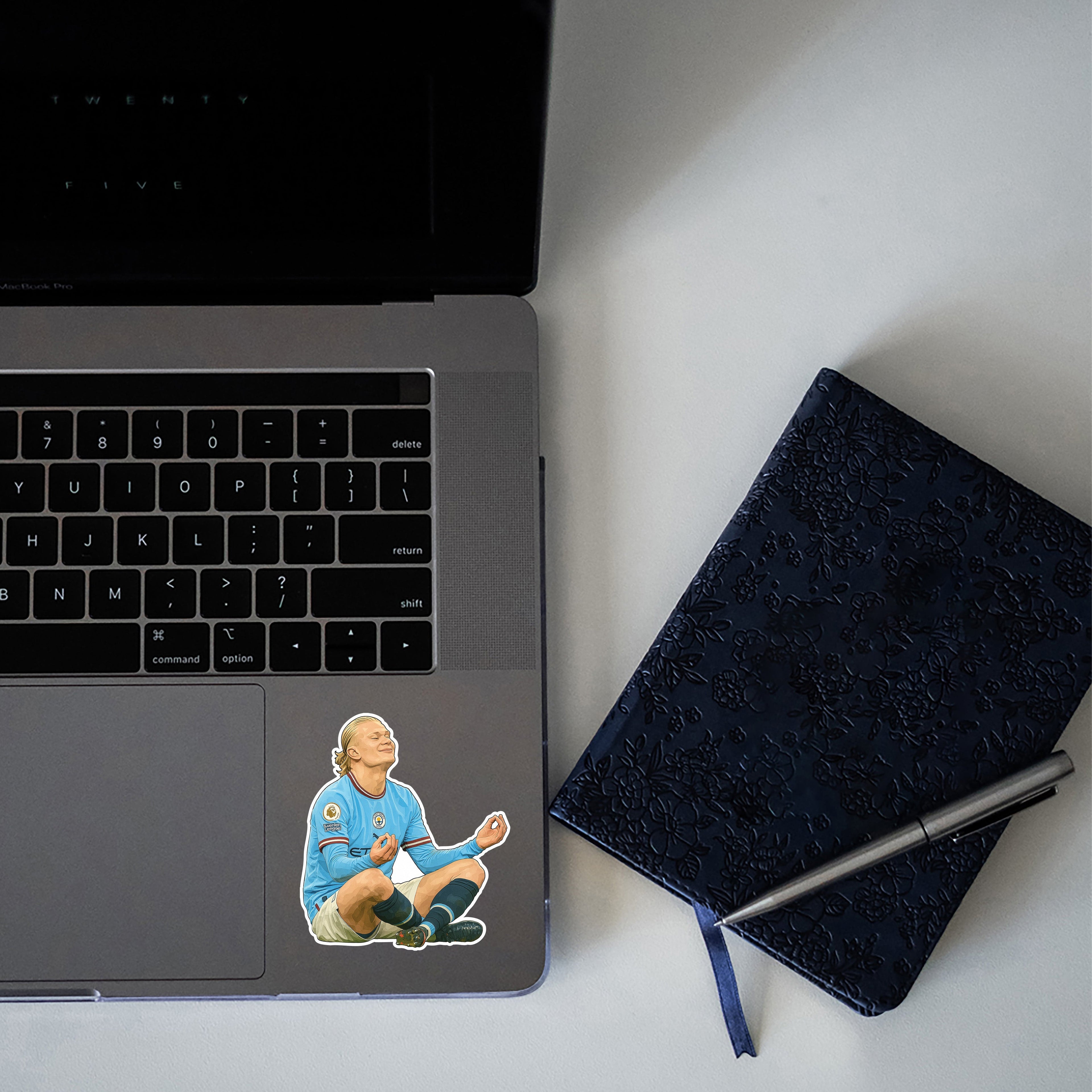 CHAMPIONS LEAGUE MENACE – ERLING HAALAND STICKER
